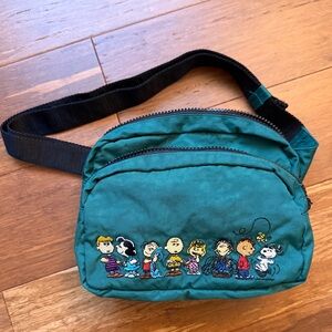 NWOT BAGGU X Peanuts Fanny Pack in Green